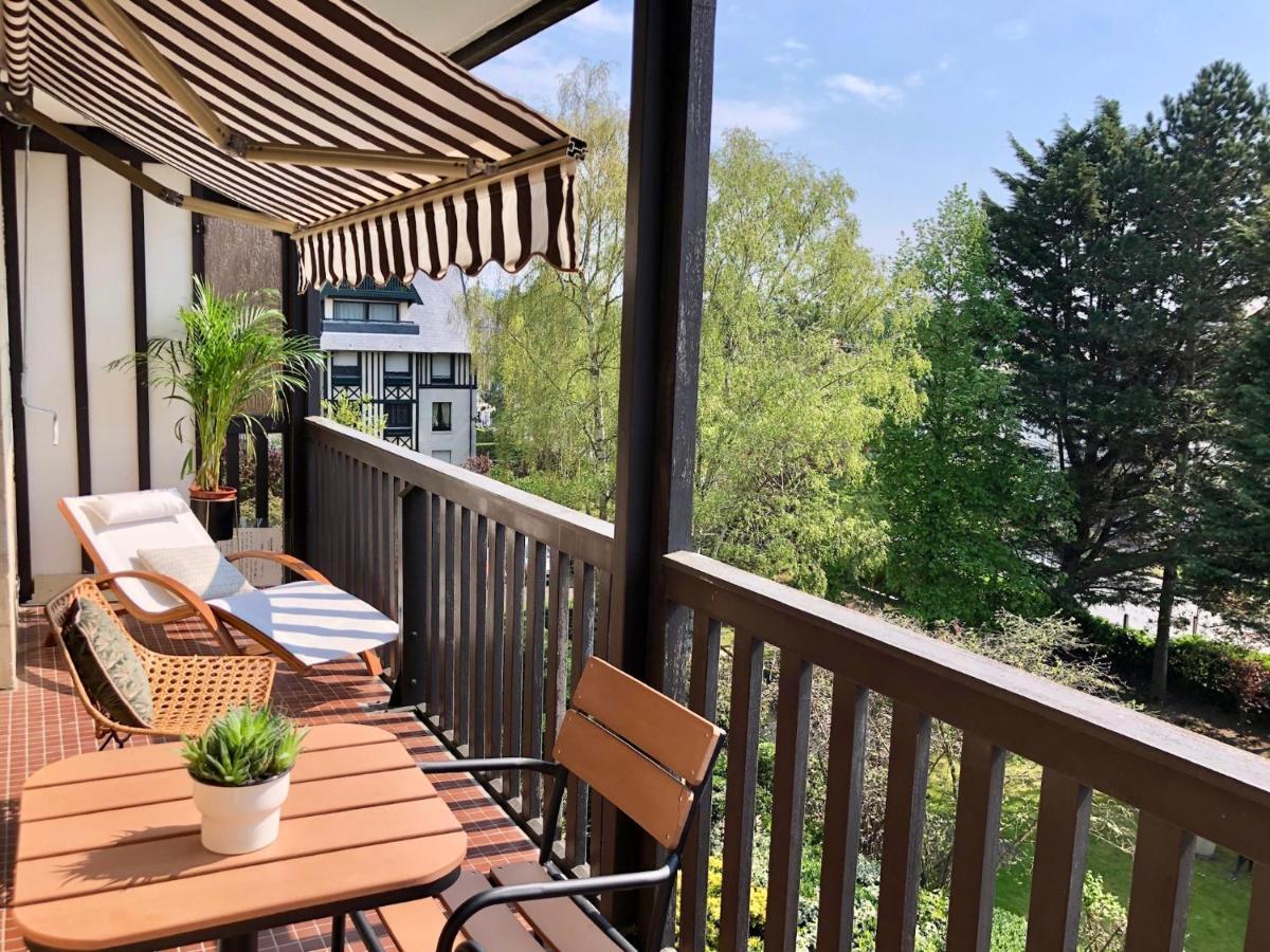 Beau Studio Terrasse Vue Jardin - A 2 Pas De La Mer Deauville Buitenkant foto