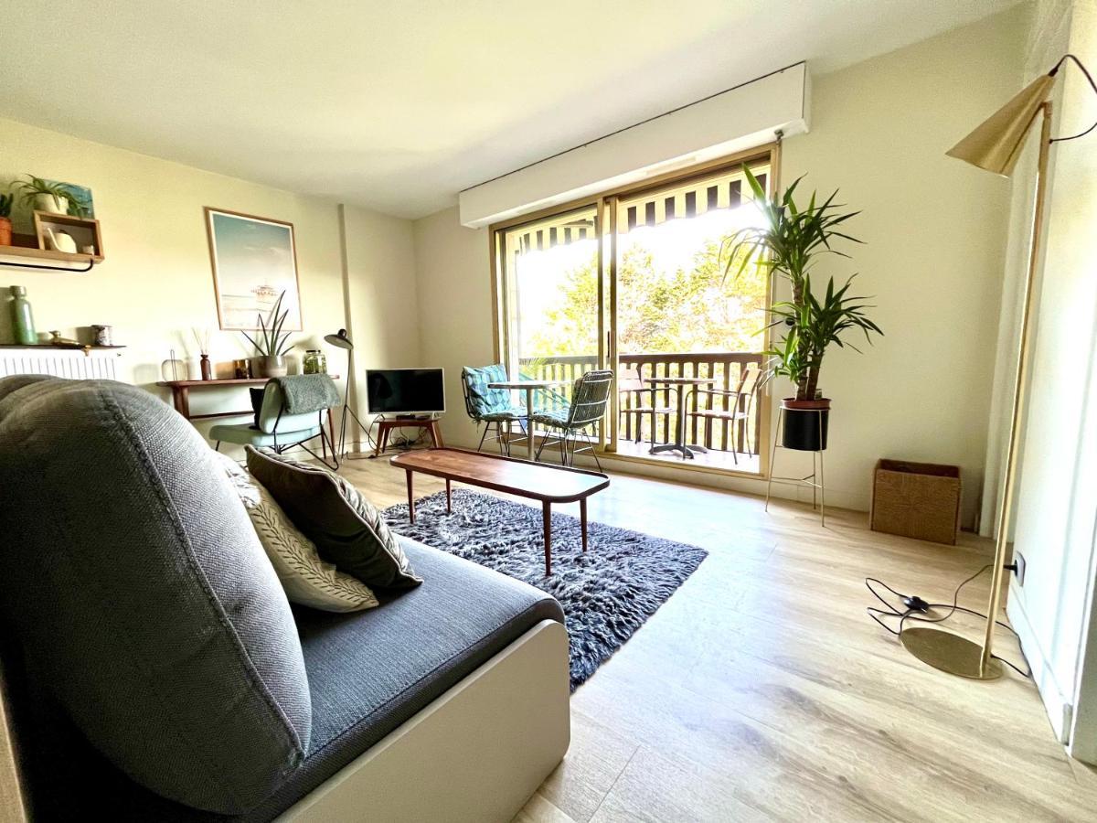 Beau Studio Terrasse Vue Jardin - A 2 Pas De La Mer Deauville Buitenkant foto